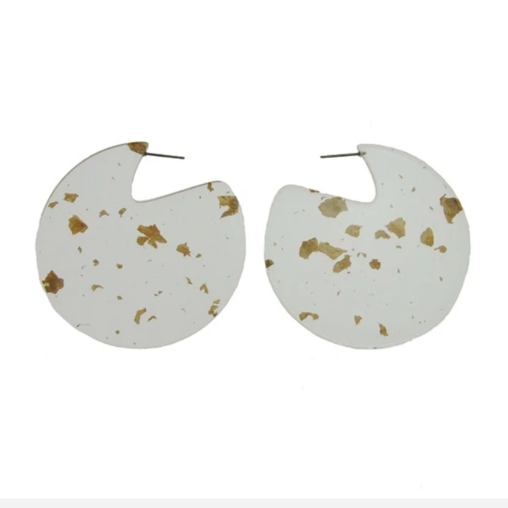 CLEAR ACRYLIC EARRINGS WITH GOLD FLAKES